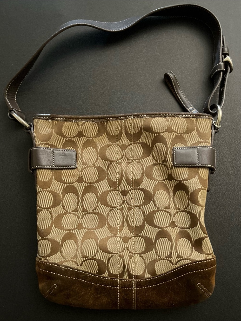 Vintage Coach Signature Shoulder Bag with Suede Bottom - Hobo bag